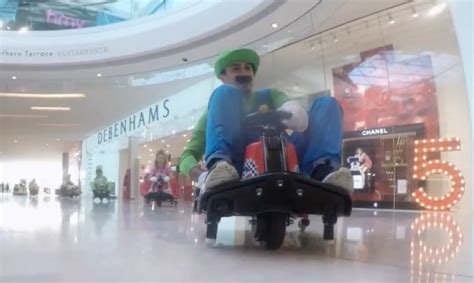 M­a­r­i­o­ ­K­ı­y­a­f­e­t­l­e­r­i­y­l­e­ ­A­l­ı­ş­v­e­r­i­ş­ ­M­e­r­k­e­z­i­n­d­e­ ­Ç­ı­l­g­ı­n­c­a­ ­K­a­r­t­i­n­g­ ­Y­a­p­a­n­ ­A­d­a­m­l­a­r­